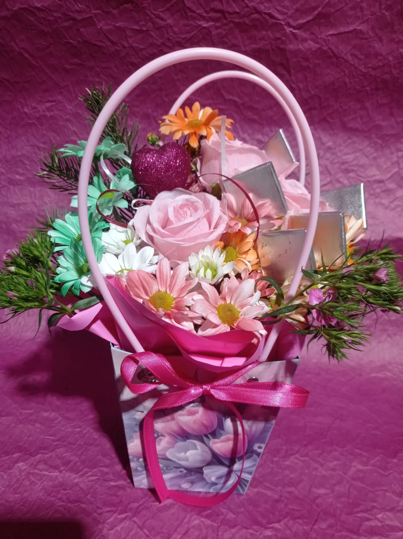 Çantada Pembe Gül ve Gerbera - Malatya Çiçekçi By Soydan (2)