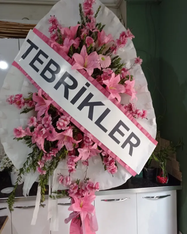 Pembe Lilyumlu Tebrikler Ayaklı Sepeti - Malatya Çiçekçi By Soydan (2)