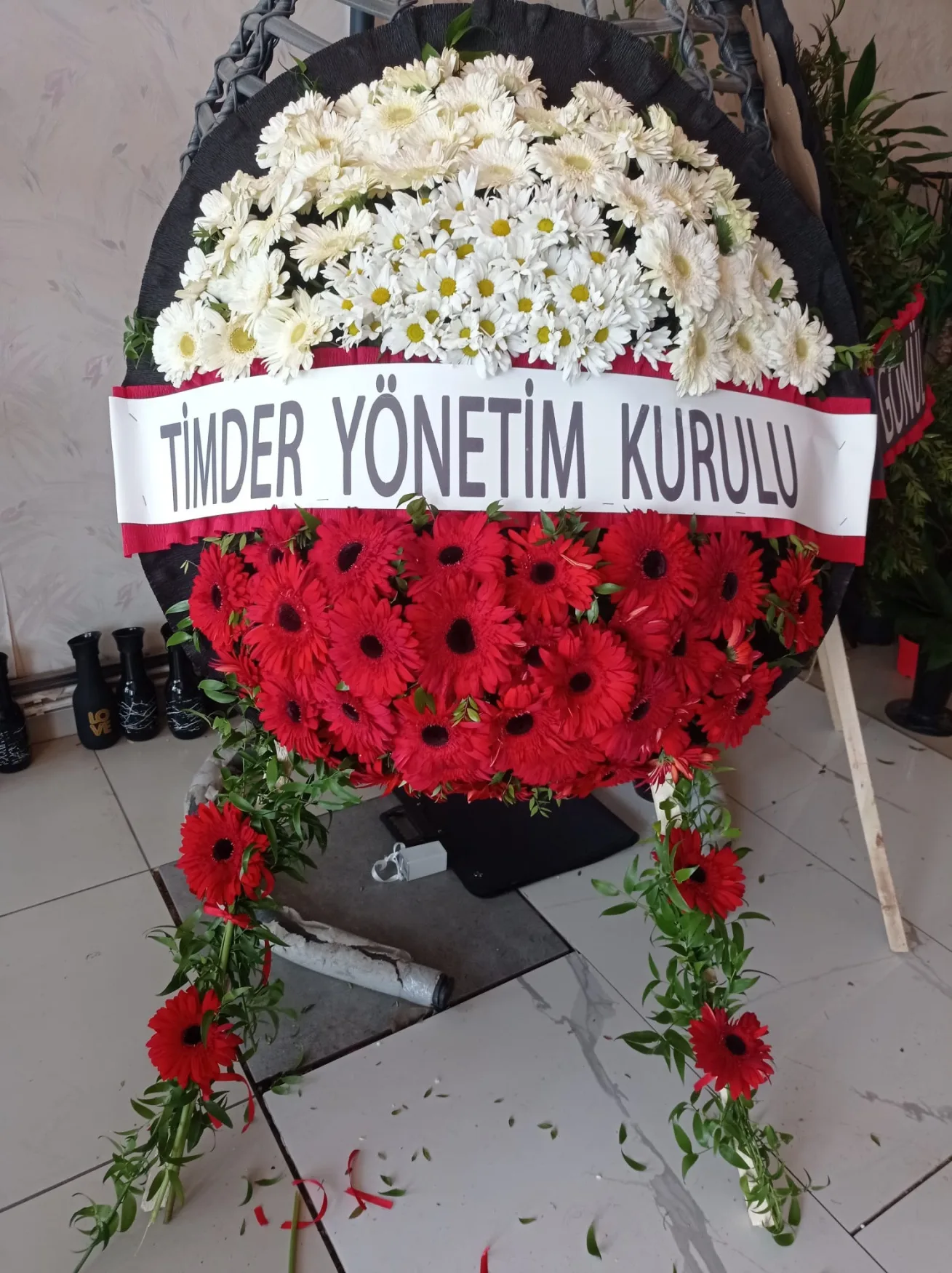 Kırmızı Beyaz Gerbera Çelenk - Malatya Çiçekçi By Soydan (2)