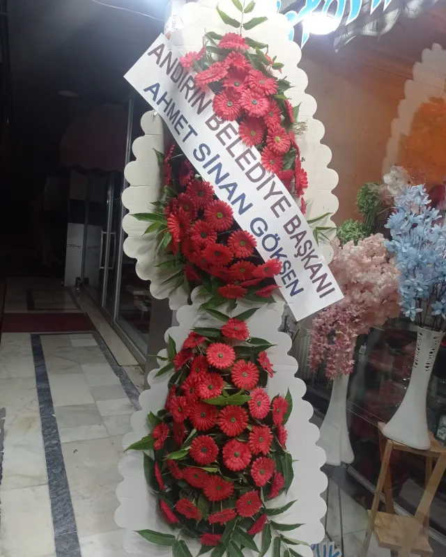 İki Katlı Kırmızı Gerbera Tebrik Sepeti - Malatya Çiçekçi By Soydan