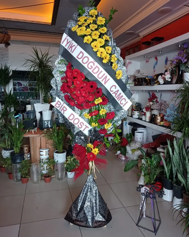 Sarı Kırmızı Gerbera Ayaklı Sepet - Malatya Çiçekçi By Soydan