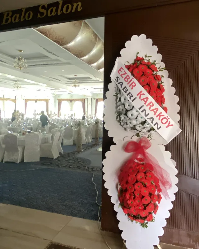 İki Katlı Kırmızı Gerbera Düğün Ayaklı Sepeti - Malatya Çiçekçi By Soydan