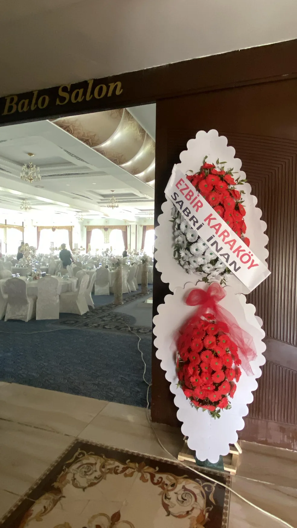 İki Katlı Kırmızı Gerbera Düğün Ayaklı Sepeti - Malatya Çiçekçi By Soydan