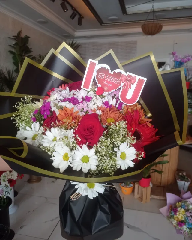 I Love You Süslü Karışık Buket - Malatya Çiçekçi By Soydan